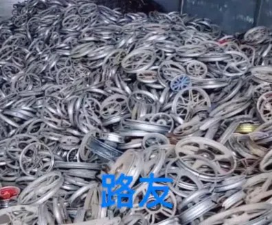 315破碎機(jī)客戶傳來前方打料視頻