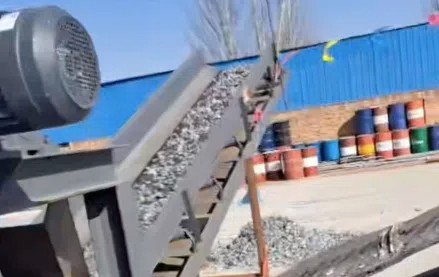 200型安裝完畢,調試打料看效果