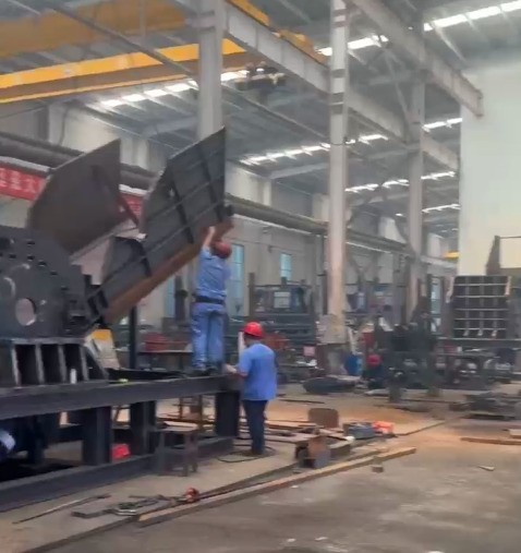 默認的通知：今天不放假 全體趕訂單。