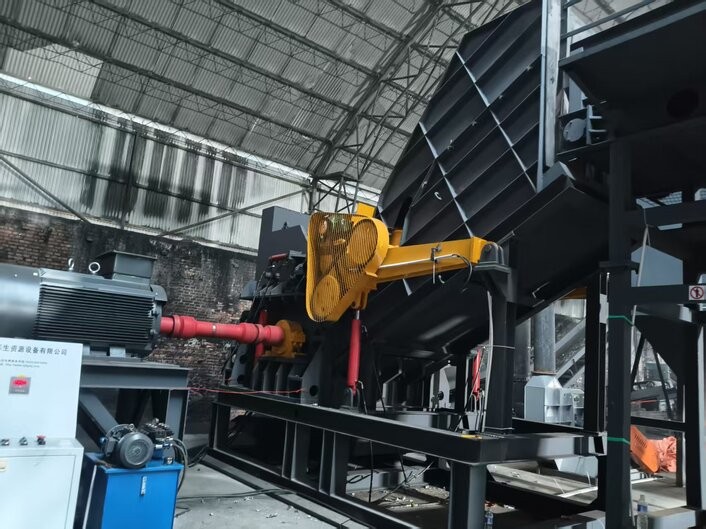 恭賀李老板平地起高樓，破碎?分選線完成安裝，靜待佳音。