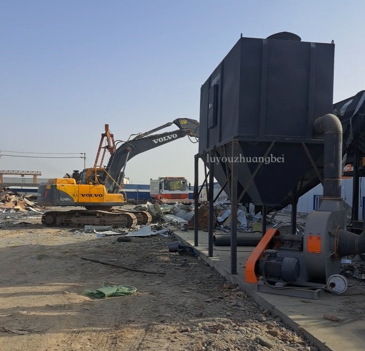 祝甘肅地區(qū)破碎機(jī)開機(jī)大吉！祝老板財(cái)源滾滾，財(cái)從四面八方來(lái)。