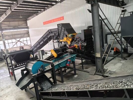 創(chuàng)新技術和全新智能軟件驅(qū)動，精準挑除輕物質(zhì)和金屬雜質(zhì)