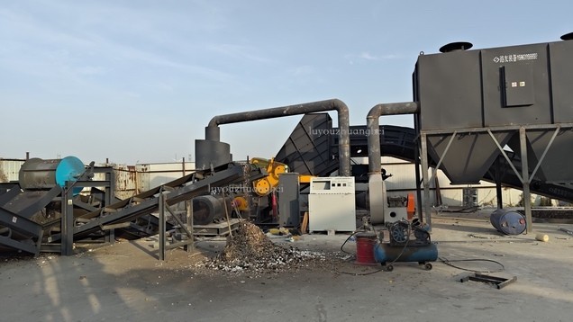 在祖國一個地方又有一條路友315廢鋼破碎險誕生啦！