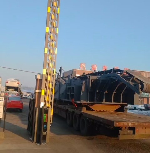 路友破碎機(jī)試機(jī)效果可圈可點(diǎn)，崗位不分大小，“小豆丁” 也能發(fā)光發(fā)熱。